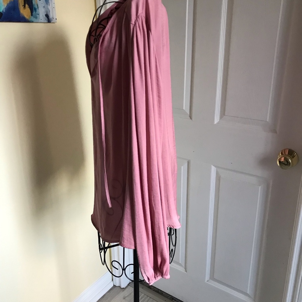 Banana Republic Factory Shirred Tie-Front Dusty Rose Blouse NWT Size Large - Picture 3 of 7